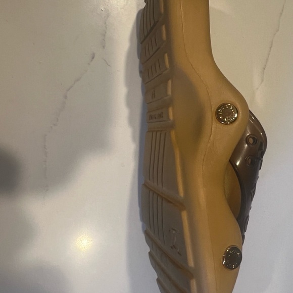 Louis Vuitton, Vintage, pool pillow, monogram Slides. Brown Tan LV 34 4 Sandals. - Picture 7 of 9